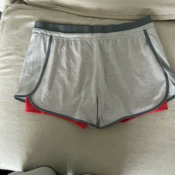 Shorts with spandex - Picture 2 of 4